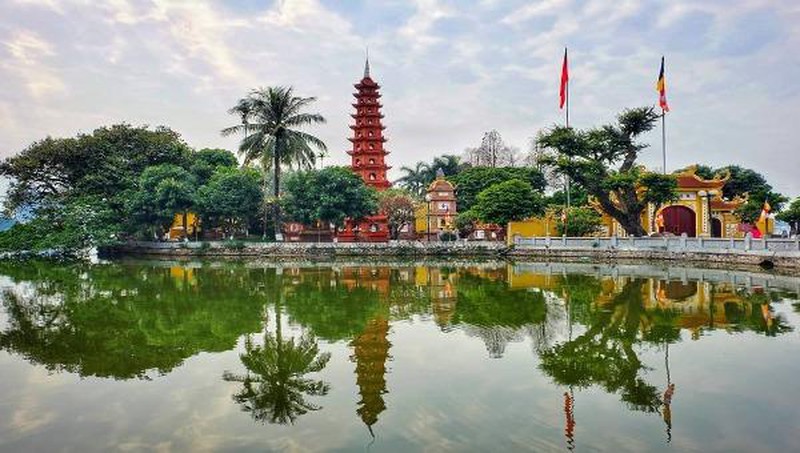 Tour Hà Nội - Tràng An - Bái Đính - Hạ Long - Yên Tử - Sapa